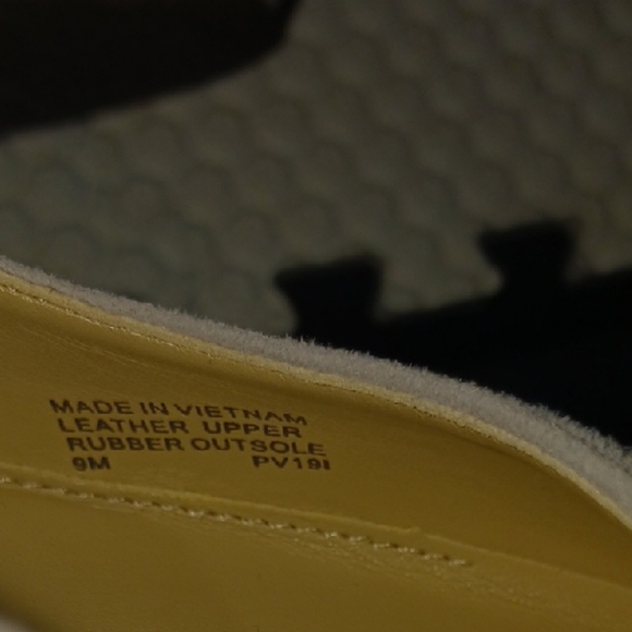 MICHAEL Michael Kors Cream Suede Heels - Picture 5 of 7